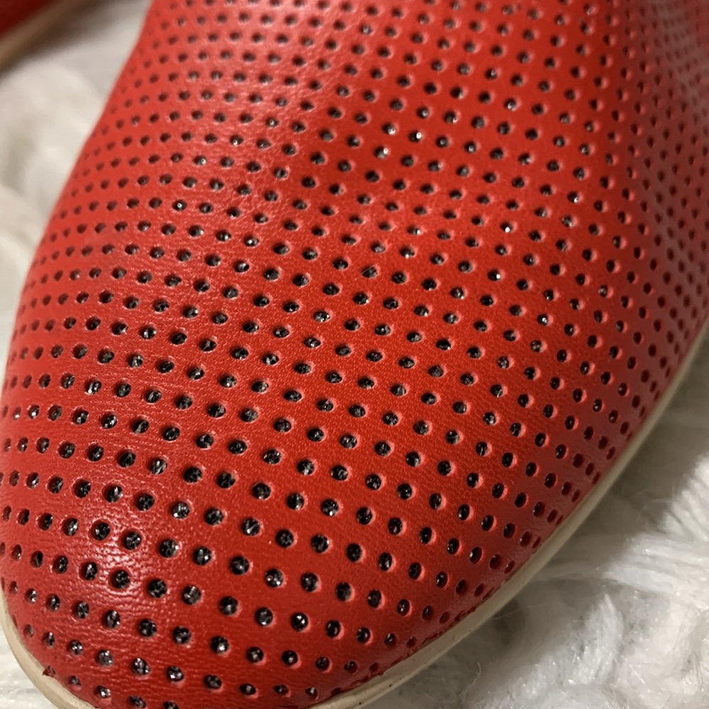 DONALD J Pliner Maci leather sandals perforated w metallic silver peeking sz 11 - Picture 5 of 10